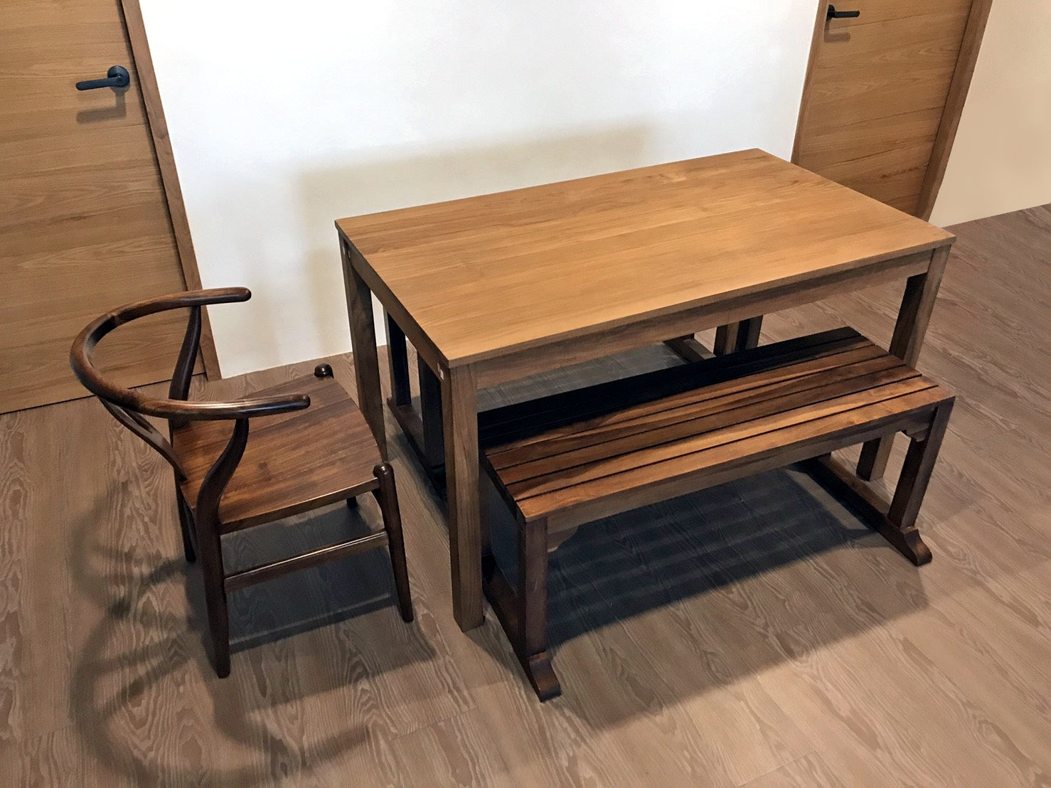 長型柚木餐桌